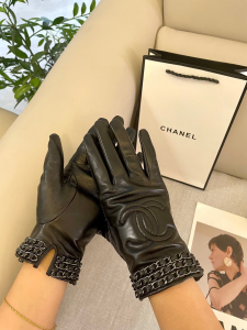 Chanel Coco CC Logo Black Leather Gloves