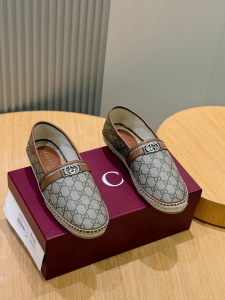 Gucci Interlocking G Beige GG Canvas Espadrilles Flat Gucci Interlocking G Beige GG Canvas Espadrilles Flat