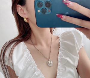 Gucci Gold Metal Earrings