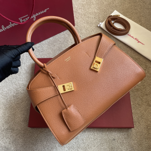 Ferragamo Hug Medium Leather Top Handle Shoulder Bag Brown Ferragamo Hug Medium Leather Top Handle Shoulder Bag Brown