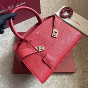 Ferragamo Hug Medium Leather Top Handle Shoulder Bag Red Ferragamo Hug Medium Leather Top Handle Shoulder Bag Red