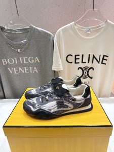 Fendi Wave Pulse Low Tops Sneaker Gray Fabric and Black Cavallino Calfskin Fendi Wave Pulse Low Tops Sneaker Gray Fabric and Black Cavallino Calfskin