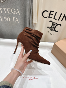 Gianvito Rossi Brown Suede Leather High Heeled Ankle Boots 95MM Gianvito Rossi Brown Suede Leather High Heeled Ankle Boots 95MM