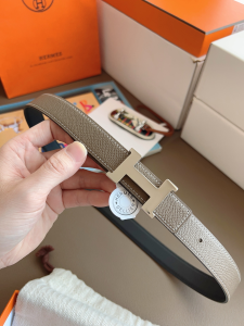 Hermes Classic H Buckle Gray Calfskin Leather Belt Hermes Classic H Buckle Gray Calfskin Leather Belt