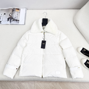 Fendi Shearling Collar Ski Zip Up Padded Jacket White SML Fendi Shearling Collar Ski Zip Up Padded Jacket White SML
