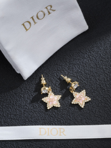 Dior Crystal Pink Star Petit CD Lucky Baroque Earrings Dior Crystal Pink Star Petit CD Lucky Baroque Earrings