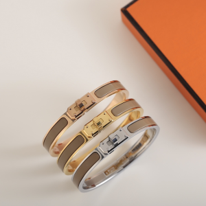 Hermes Mini Clic Kelly Narrow Bracelet Gray Hermes Mini Clic Kelly Narrow Bracelet Gray