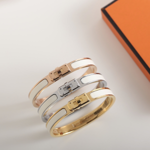 Hermes Mini Clic Kelly Narrow Bracelet White Hermes Mini Clic Kelly Narrow Bracelet White