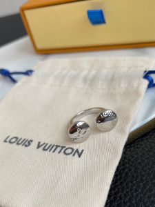 Louis Vuitton Studdy Cocktail Rings