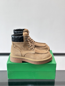 Bottega Veneta Haddock Lace Up Ankle Boot Beige Suede Calfskin Leather Bottega Veneta Haddock Lace Up Ankle Boot Beige Suede Calfskin Leather