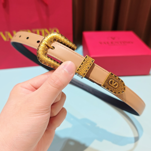 Valentino Vlogo Signature Leather Belt Beige 20MM Valentino Vlogo Signature Leather Belt Beige 20MM