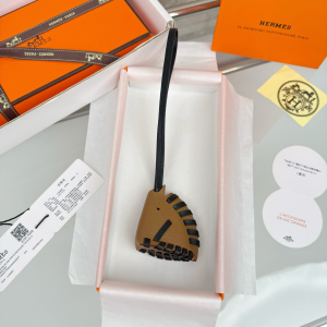 Charms Hermes Cheval Tresse Horse Bag Charm Gray Charms Hermes Cheval Tresse Horse Bag Charm Gray