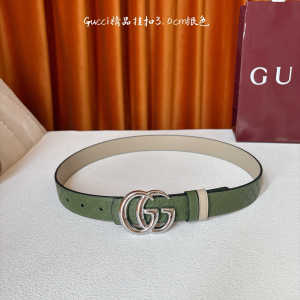 Gucci Vintage Double G Buckle Green GG Signature Calfskin Leather Belt 30MM Gucci Vintage Double G Buckle Green GG Signature Calfskin Leather Belt 30MM