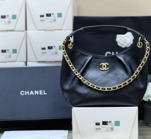 Chanel Vip Small Hobo Shoulder Bag Black Quilted Calfskin Leather Chanel Vip Small Hobo Shoulder Bag Black Quilted Calfskin Leather
