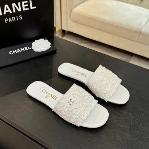 Chanel Crystal Flower Embroidered Raffia Flat Slides Sandals White Chanel Crystal Flower Embroidered Raffia Flat Slides Sandals White