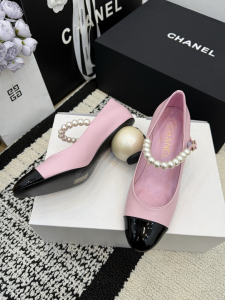 Chanel Imatation Pearls Mary Janes Pumps Pink Lambskin Calfskin Chanel Imatation Pearls Mary Janes Pumps Pink Lambskin Calfskin