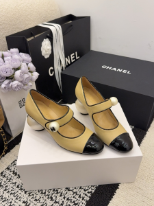 Chanel Mary Janes Pumps with Big Imatation Pearls Beige Lambskin Calfskin Chanel Mary Janes Pumps with Big Imatation Pearls Beige Lambskin Calfskin