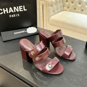 Chanel Turnlock CC Logo Heeled Leather Slides Sandals Red MM Chanel Turnlock CC Logo Heeled Leather Slides Sandals Red MM