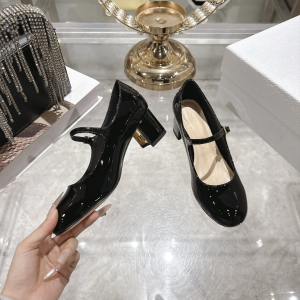 Dior D Art Low Heel Pumps Black Patent Calfskin 40MM Dior D Art Low Heel Pumps Black Patent Calfskin 40MM