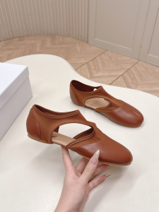 Maison Margiela Tabi Jazz Leather Ballet Flats Slipper Brown Maison Margiela Tabi Jazz Leather Ballet Flats Slipper Brown