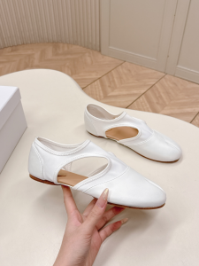 Maison Margiela Tabi Jazz Leather Ballet Flats Slipper White Maison Margiela Tabi Jazz Leather Ballet Flats Slipper White