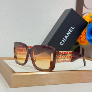 Chanel CC Chain Oval Luxury Eyewear Sunglasses CH1915Q Brown Chanel CC Chain Oval Luxury Eyewear Sunglasses CH1915Q Brown