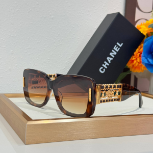 Chanel CC Chain Oval Luxury Eyewear Sunglasses CH1915Q Brown Chanel CC Chain Oval Luxury Eyewear Sunglasses CH1915Q Brown