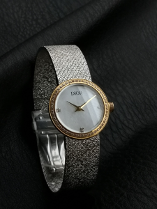 Dior La D De Dior Satine Milanese Mesh Bracelet Watch Silver 25MM Dior La D De Dior Satine Milanese Mesh Bracelet Watch Silver 25MM