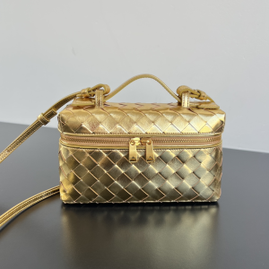 Bottega Veneta Vanity Case on Strap Shoulder Bag Gold Intrecciato Leather Bottega Veneta Vanity Case on Strap Shoulder Bag Gold Intrecciato Leather