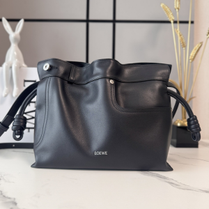 Loewe Panta Medium Flamenco Clutch Shoulder Crossbody Bag Black Crafted Shiny Calfskin Loewe Panta Medium Flamenco Clutch Shoulder Crossbody Bag Black Crafted Shiny Calfskin