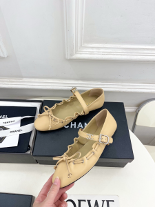 Chanel CC Beige Leather Mary Janes Ballet Flats Chanel CC Beige Leather Mary Janes Ballet Flats