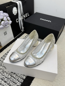 Chanel CC Logo Mesh Pearl Heeled Pumps Silver Chanel CC Logo Mesh Pearl Heeled Pumps Silver