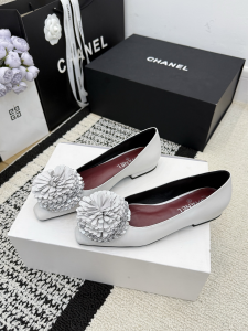 Chanel White Leather Flower Ballet Flats Chanel White Leather Flower Ballet Flats