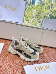 Dior Vibe Sneaker Gray Dior Oblique Embroidered Cotton and Leather Dior Vibe Sneaker Gray Dior Oblique Embroidered Cotton and Leather