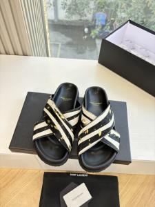 Fendi Leopard Printed Horse Hair Flat Sandals Black White Fendi Leopard Printed Horse Hair Flat Sandals Black White