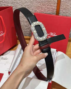 Roger Vivier Crystal Pearls Buckle Black Leather Belt 30MM Roger Vivier Crystal Pearls Buckle Black Leather Belt 30MM