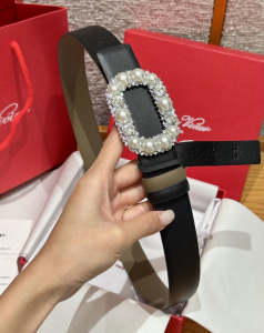 Roger Vivier Crystal Pearls Buckle Black Leather Belt 30MM Roger Vivier Crystal Pearls Buckle Black Leather Belt 30MM