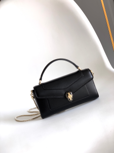 Bvlgari Bulgari Serpenti Forever Phone Case Chain Crossbody Bag Black Calf Leather Bvlgari Bulgari Serpenti Forever Phone Case Chain Crossbody Bag Black Calf Leather