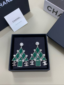 Chanel Crystal Green Christmas Tree Earrings Chanel Crystal Green Christmas Tree Earrings