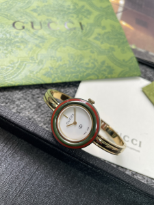 Gucci Play Interlocking G Watch Green Red Stainless Steel Case 28MM Gucci Play Interlocking G Watch Green Red Stainless Steel Case 28MM