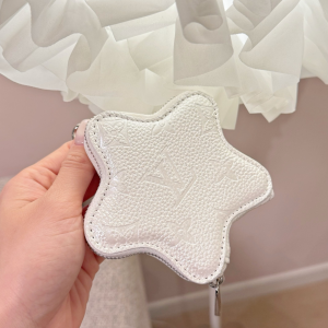 Louis Vuitton White Monogram Leather Spark Star Coin Purse Louis Vuitton White Monogram Leather Spark Star Coin Purse