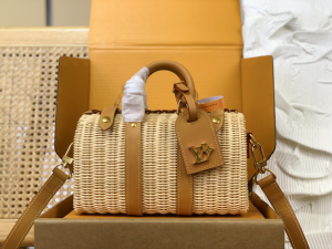 Louis Vuitton Keepall Bandouliere 25 Hand Woven Natural Rattan Travel Bag Beige Louis Vuitton Keepall Bandouliere 25 Hand Woven Natural Rattan Travel Bag Beige
