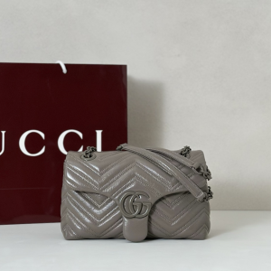 Gucci GG Marmont Small Shoulder Bag Gray Matelasse Chevron Leather Gucci GG Marmont Small Shoulder Bag Gray Matelasse Chevron Leather