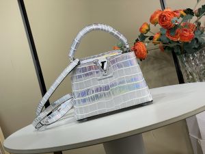 Louis Vuitton Capucines Mini Silver Crocodilien Brillant Leather Tote Shoulder Bag Louis Vuitton Capucines Mini Silver Crocodilien Brillant Leather Tote Shoulder Bag