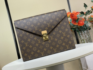 Louis Vuitton Mark Folder Bag Brown Monogram Canvas Louis Vuitton Mark Folder Bag Brown Monogram Canvas