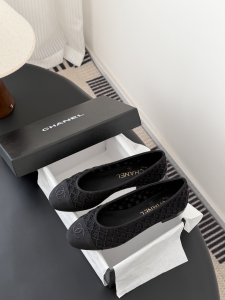 Chanel CC Logo Black Tweed Ballet Flats Chanel CC Logo Black Tweed Ballet Flats