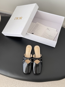 Dior Black Patent Leather Bowknot Flat Mules Dior Black Patent Leather Bowknot Flat Mules