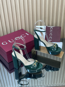 Gucci Horsebit Platform Sandals Green Patent Leather 115MM Gucci Horsebit Platform Sandals Green Patent Leather 115MM