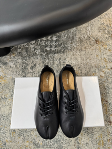 Maison Margiela Lace Up Tabi Jazz Leather Sneakers Black Maison Margiela Lace Up Tabi Jazz Leather Sneakers Black