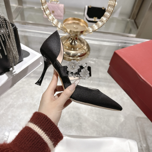 Roger Vivier Mini Bouquet Babies Dorsay Satin Pumps Black 85MM Roger Vivier Mini Bouquet Babies Dorsay Satin Pumps Black 85MM